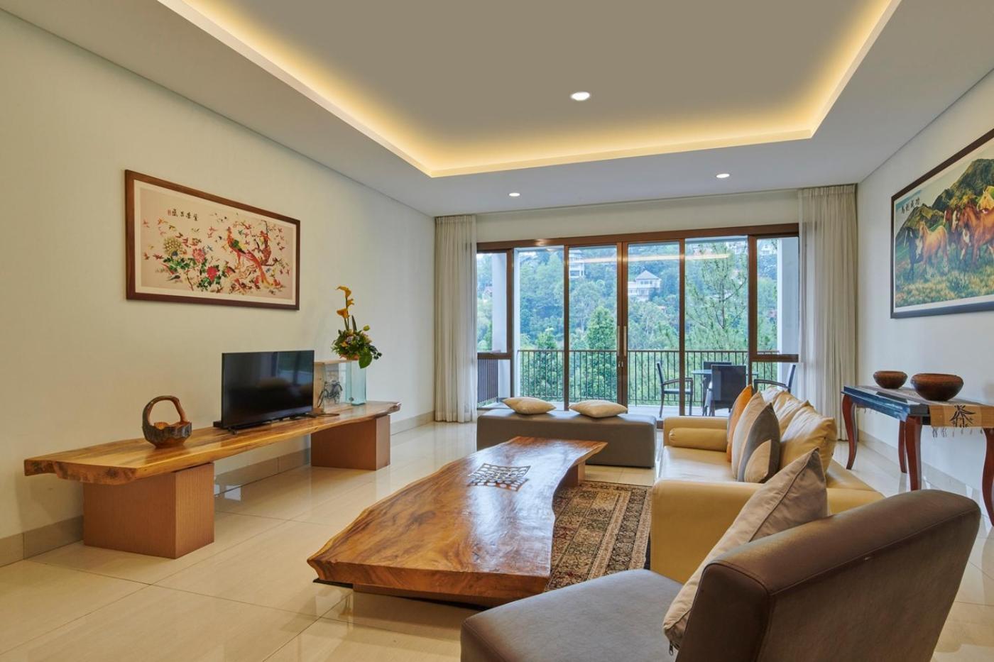 Narwastu Hill View Villa 6 Bedrooms With A Private Swimming Pool バンドゥン エクステリア 写真