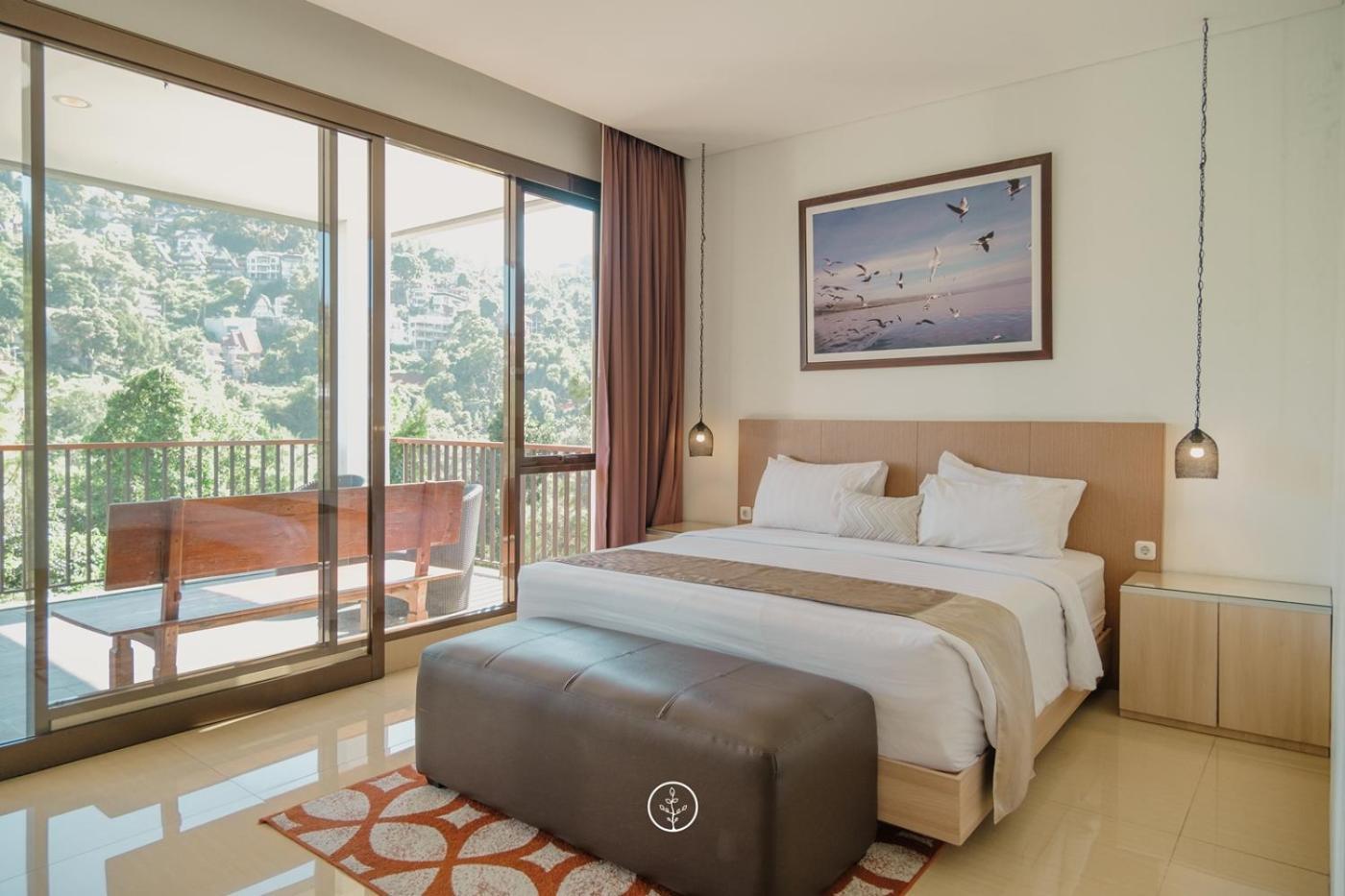 Narwastu Hill View Villa 6 Bedrooms With A Private Swimming Pool バンドゥン エクステリア 写真