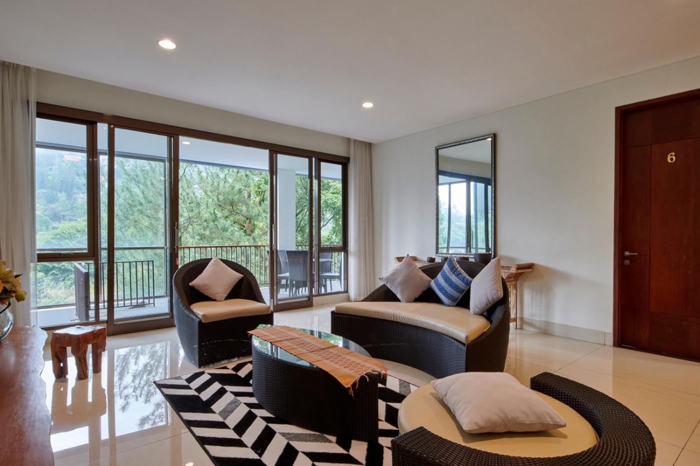 Narwastu Hill View Villa 6 Bedrooms With A Private Swimming Pool バンドゥン エクステリア 写真