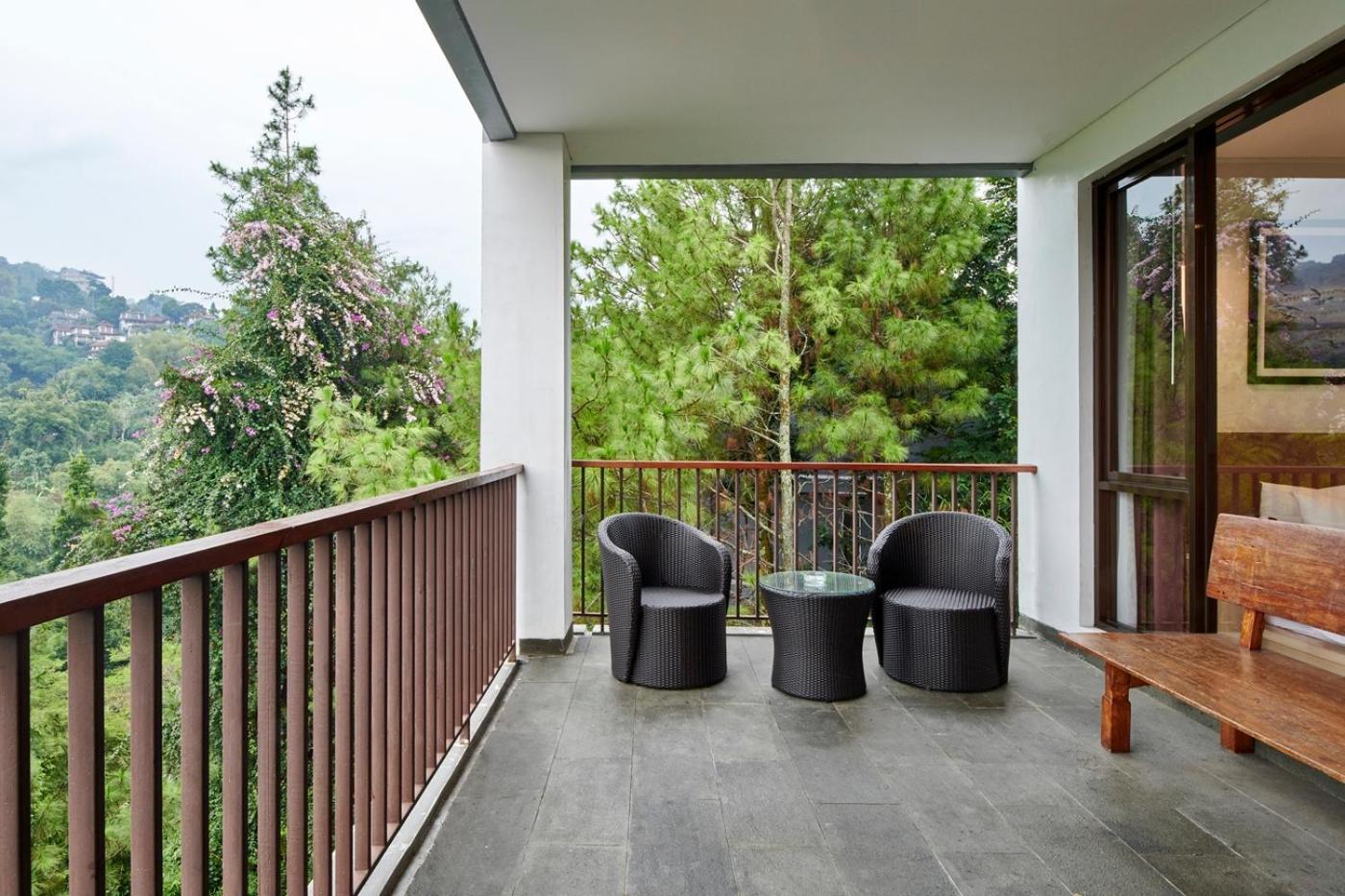 Narwastu Hill View Villa 6 Bedrooms With A Private Swimming Pool バンドゥン エクステリア 写真